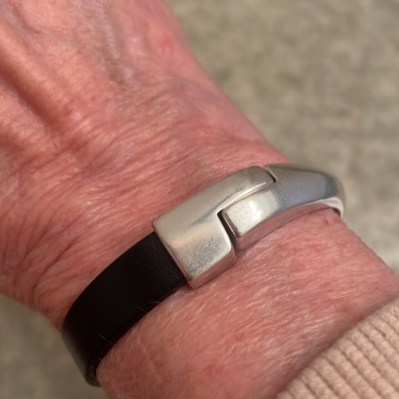 Leather & S Silver bracelet - Picture 4 of 4